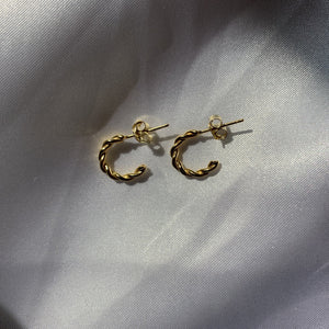 18k Gold mini twisted hoop earrings