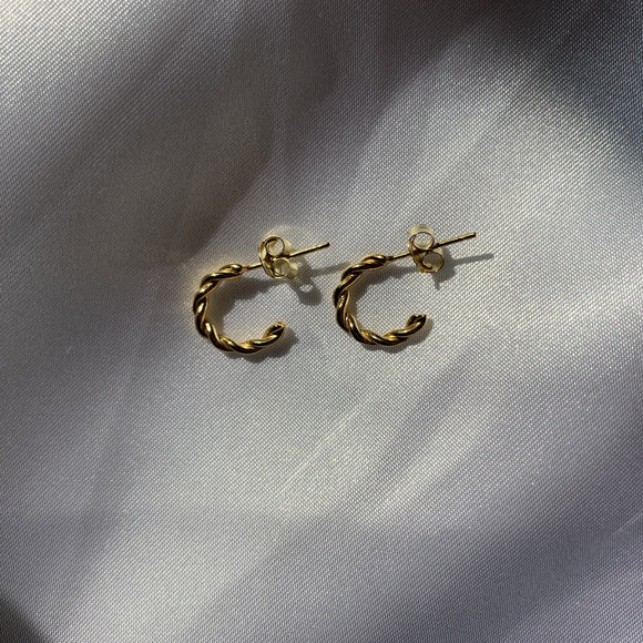 18k Gold mini twisted hoop earrings